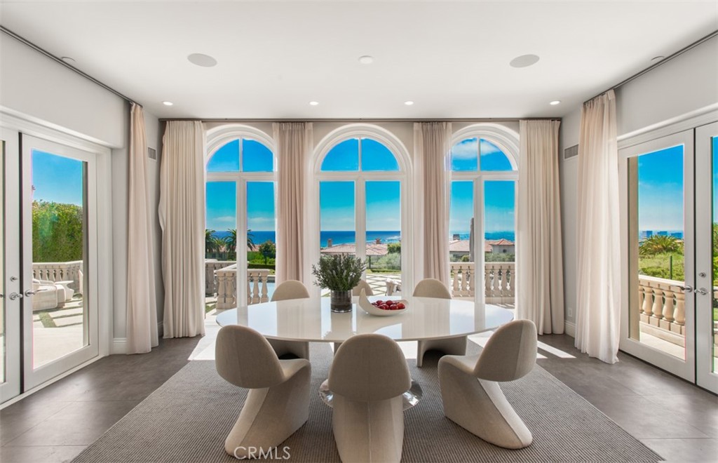 22 Pelican Crest Drive