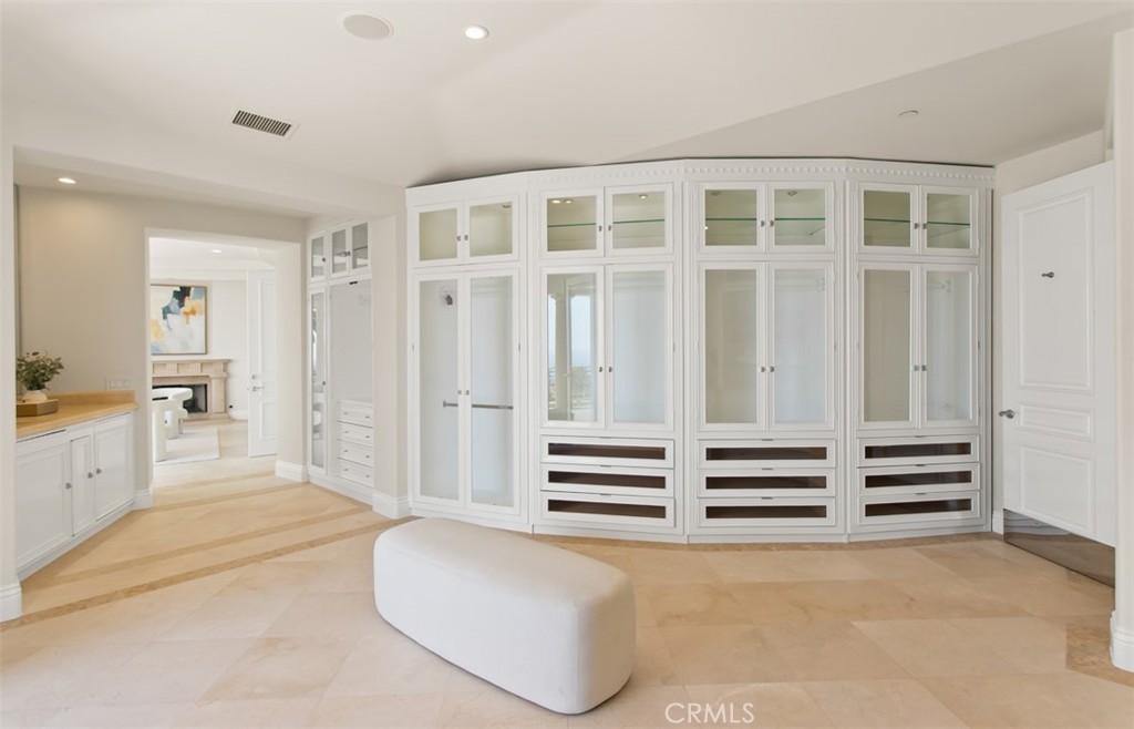 22 Pelican Crest Drive