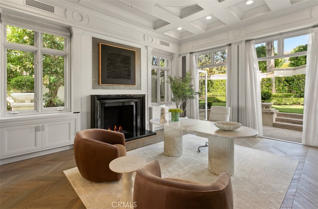 22 Pelican Crest Drive