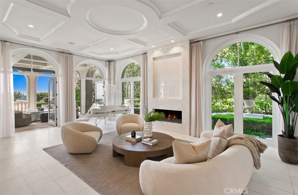 22 Pelican Crest Drive