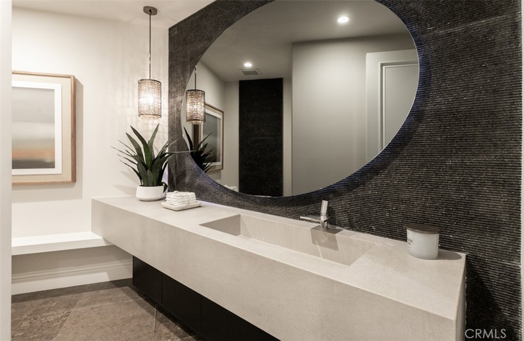 22 Pelican Crest Drive