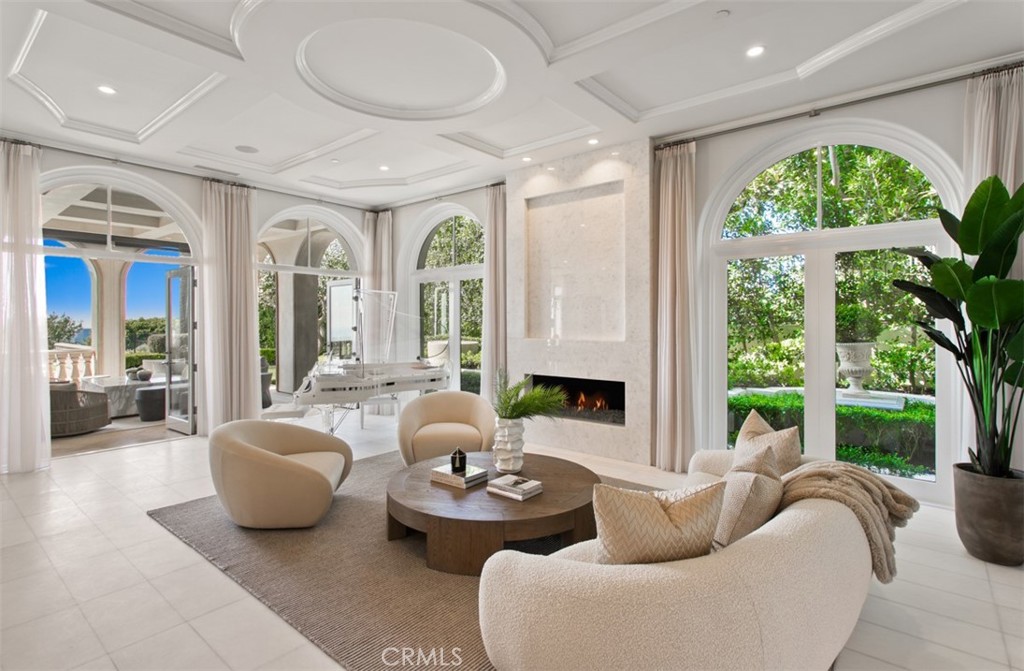 22 Pelican Crest Drive