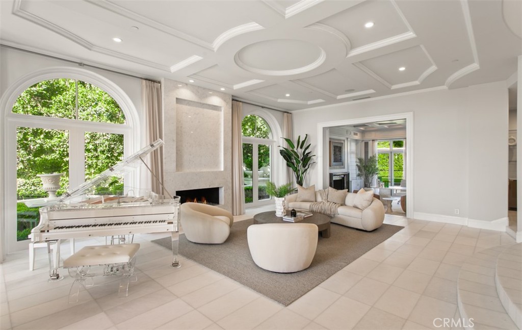 22 Pelican Crest Drive