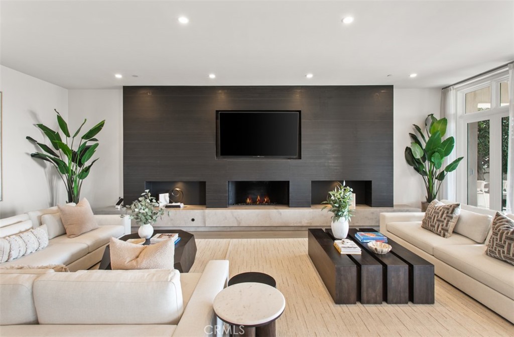 22 Pelican Crest Drive