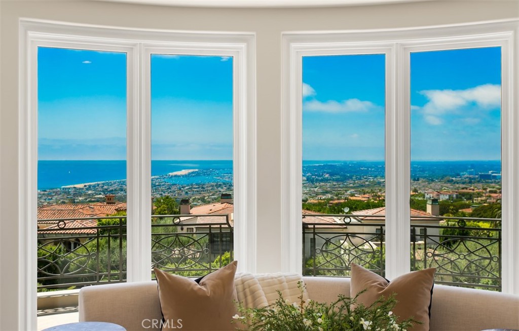 22 Pelican Crest Drive