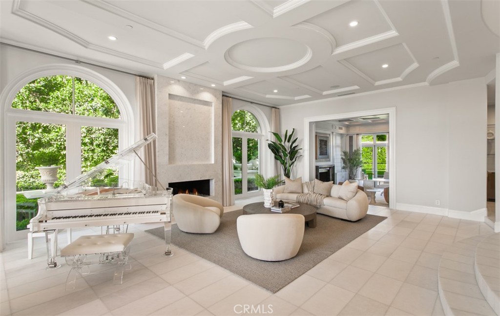 22 Pelican Crest Drive