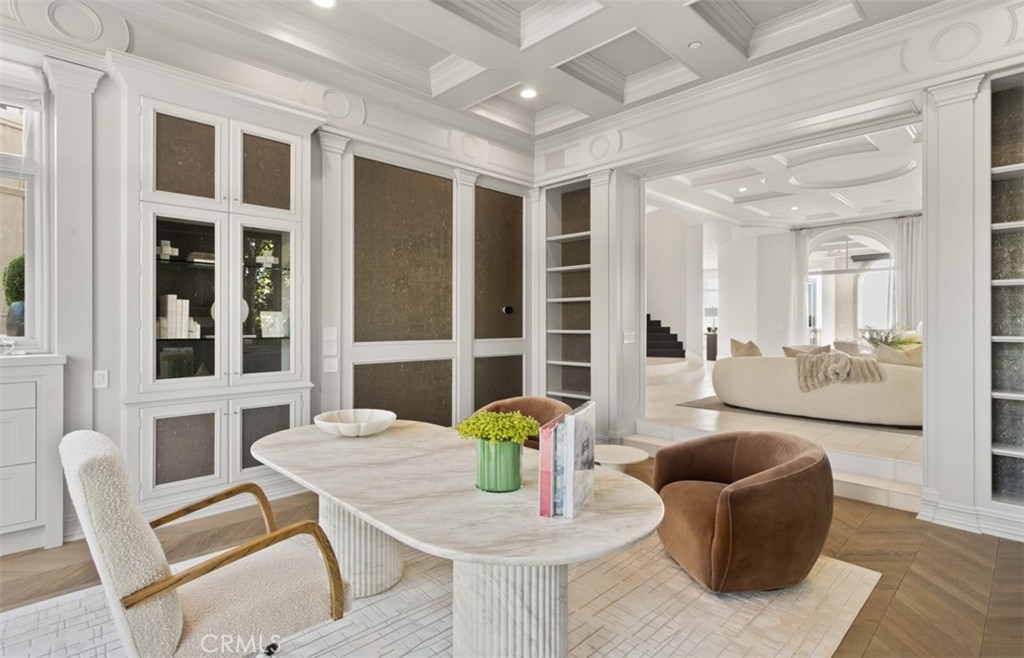 22 Pelican Crest Drive