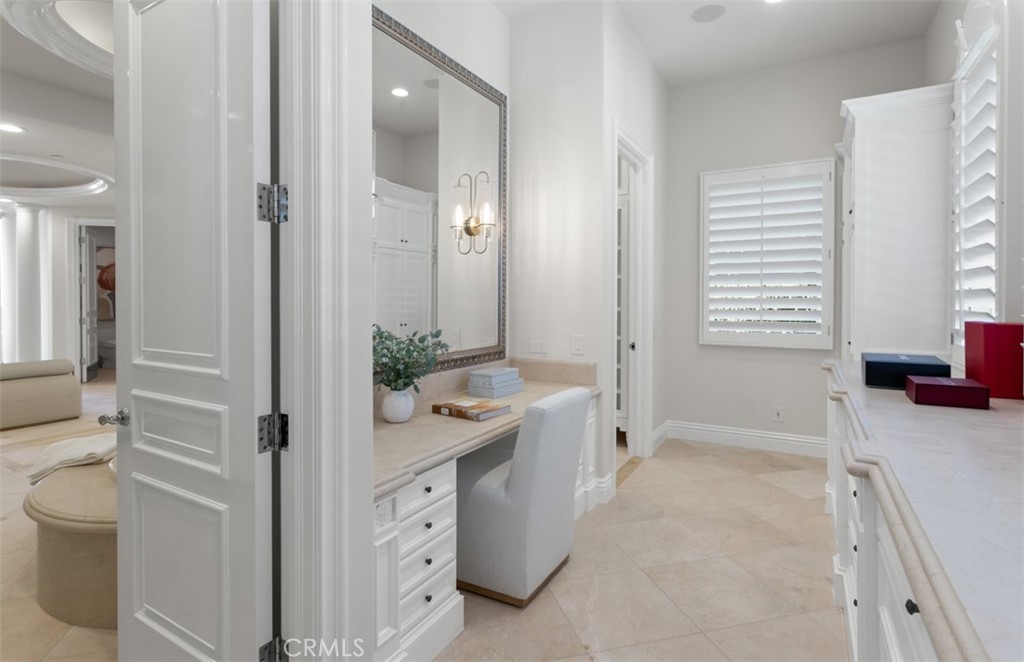 22 Pelican Crest Drive