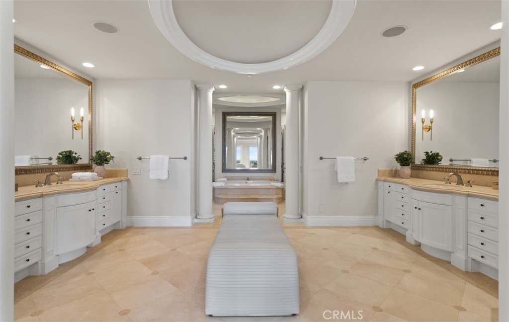 22 Pelican Crest Drive