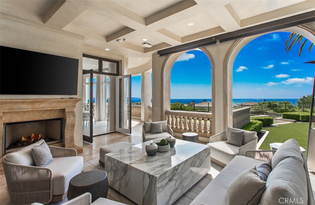 22 Pelican Crest Drive
