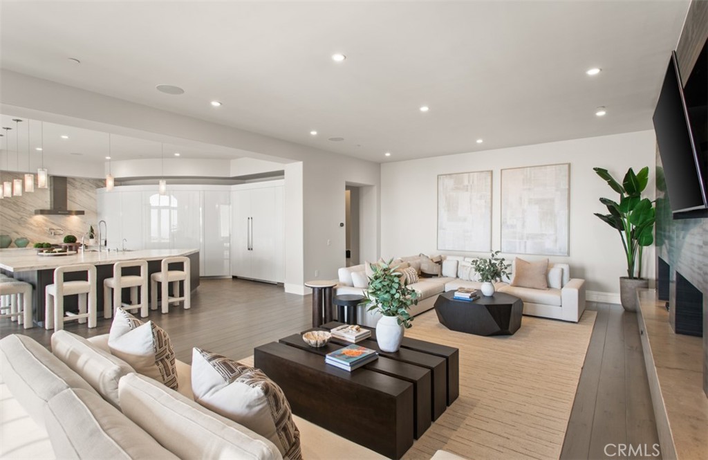 22 Pelican Crest Drive