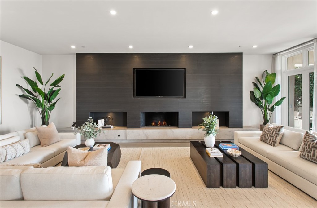 22 Pelican Crest Drive