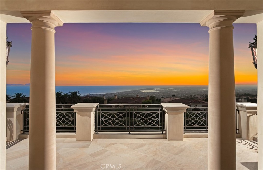 22 Pelican Crest Drive