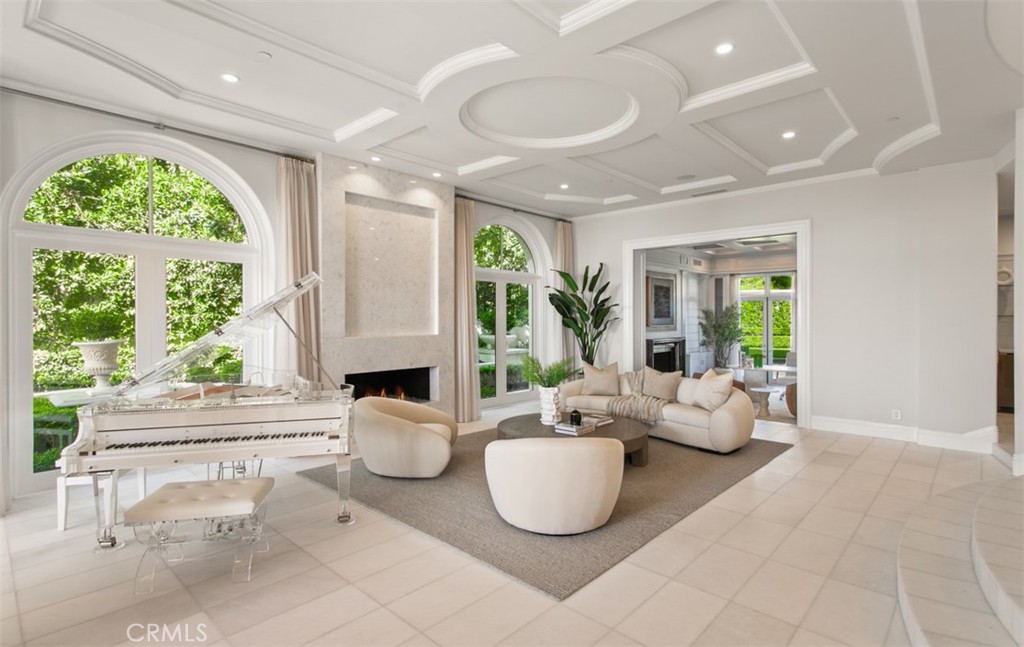 22 Pelican Crest Drive