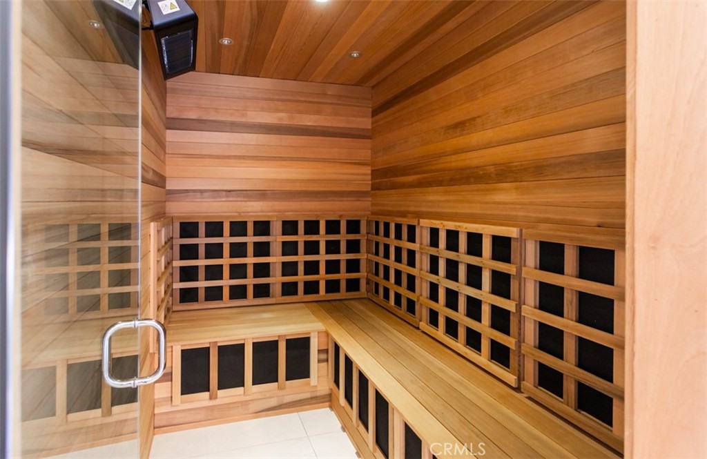 22 Pelican Crest Drive