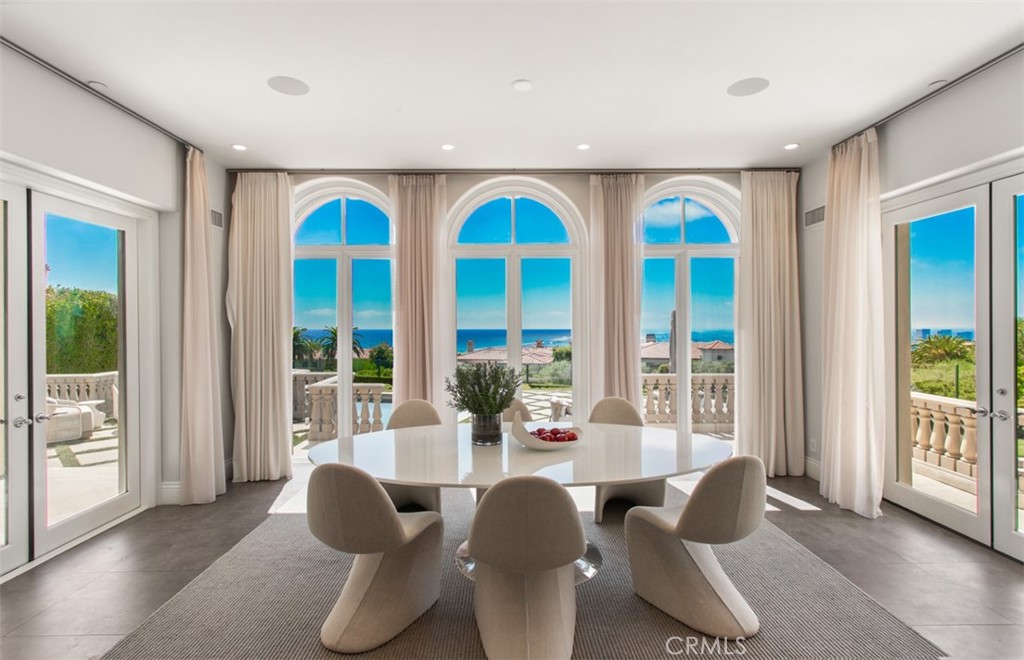 22 Pelican Crest Drive