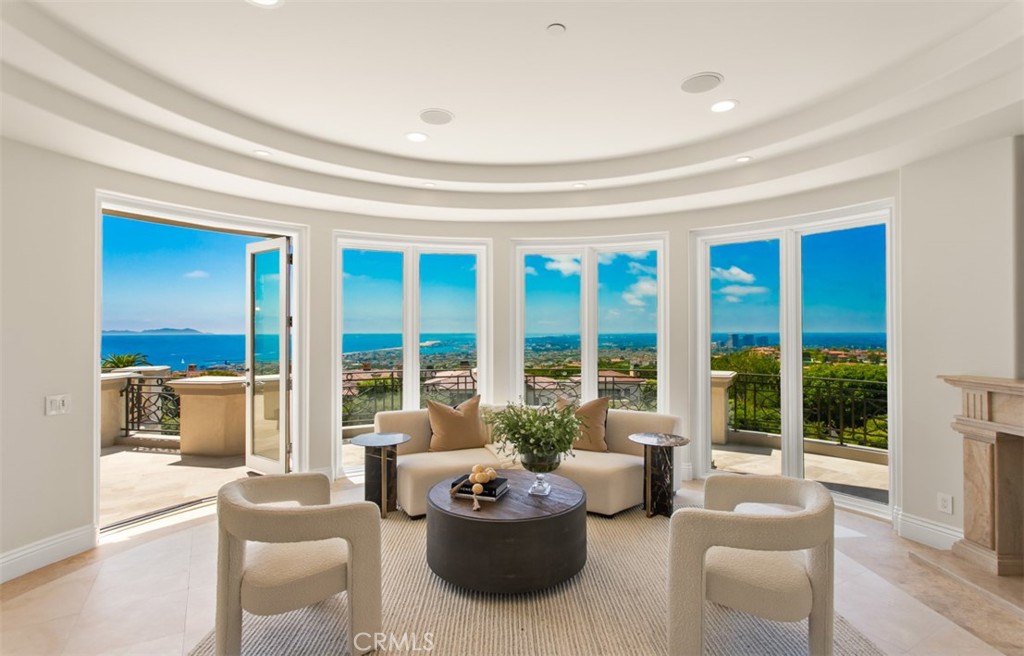 22 Pelican Crest Drive