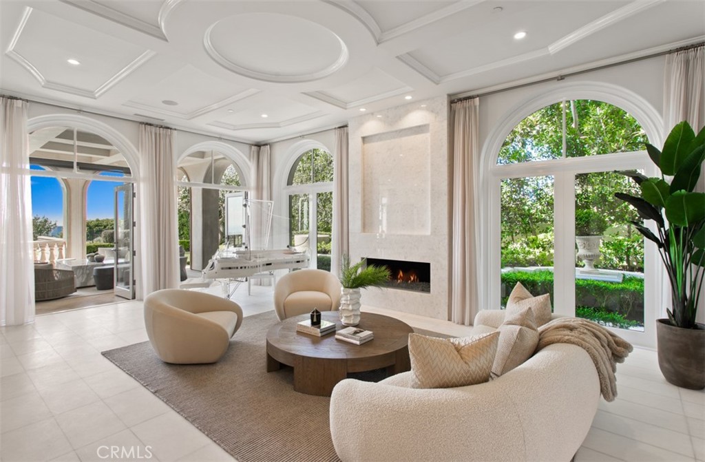 22 Pelican Crest Drive