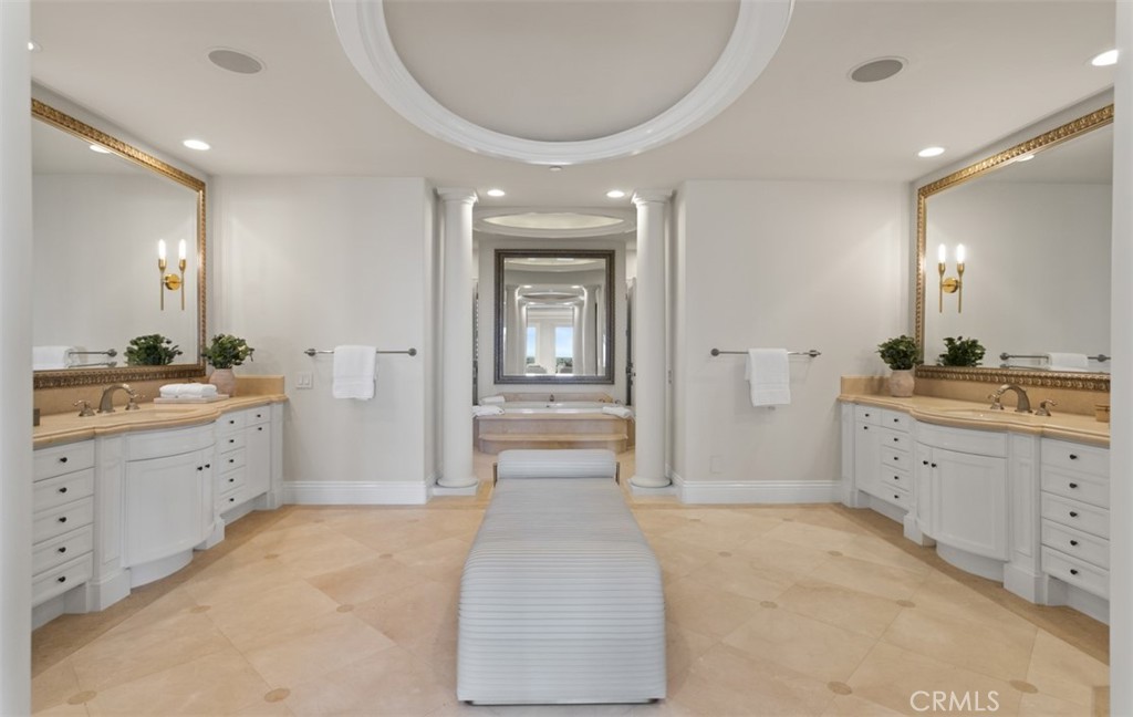 22 Pelican Crest Drive