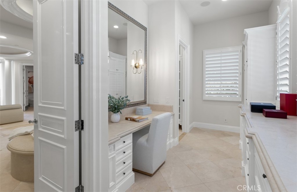 22 Pelican Crest Drive