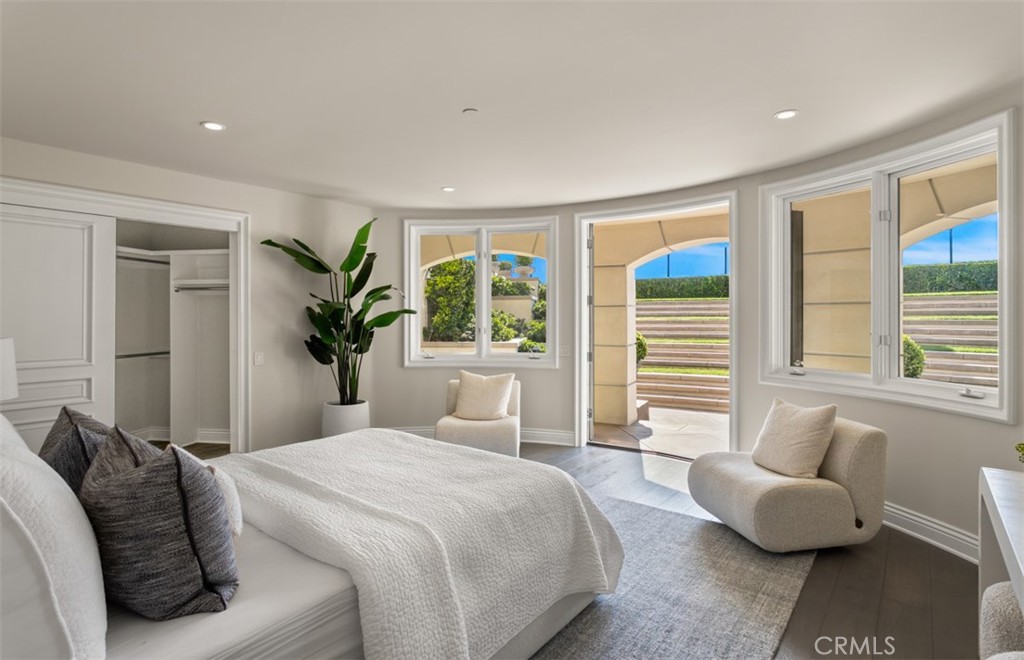 22 Pelican Crest Drive