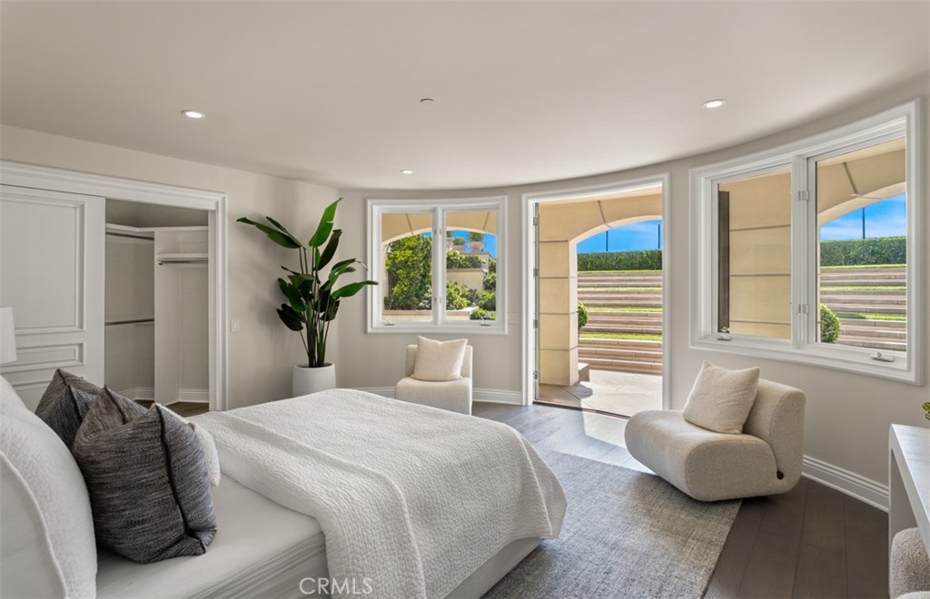 22 Pelican Crest Drive