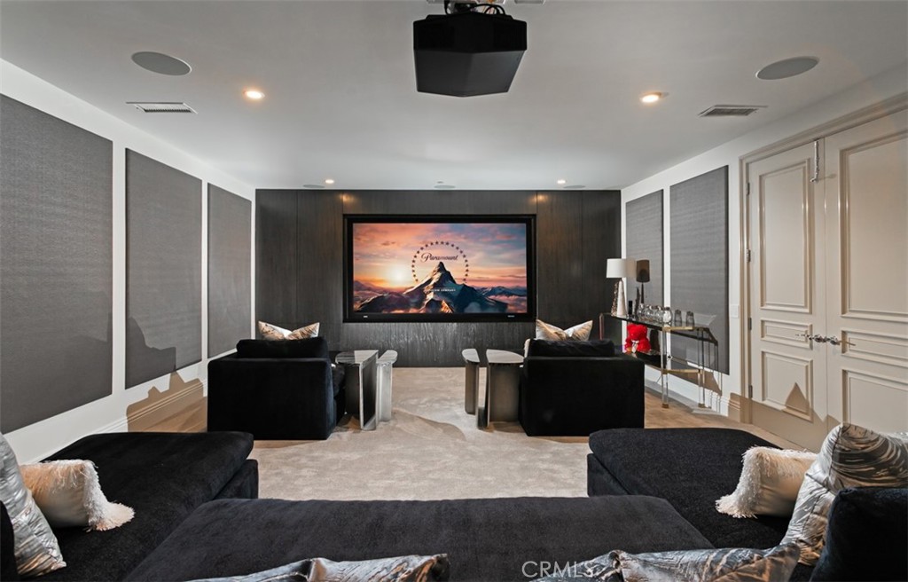 22 Pelican Crest Drive