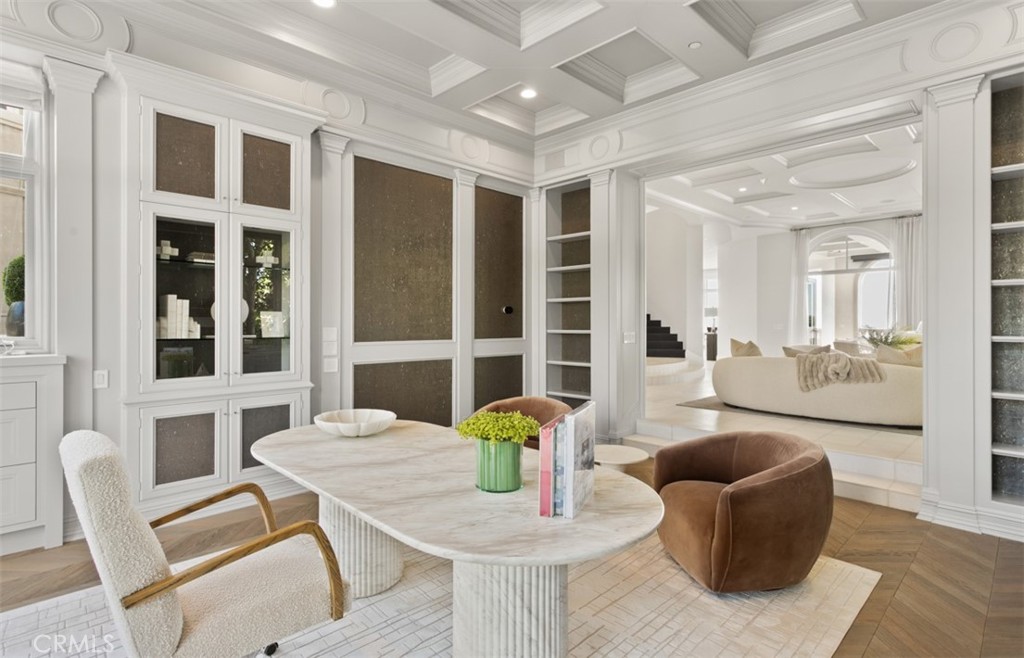 22 Pelican Crest Drive