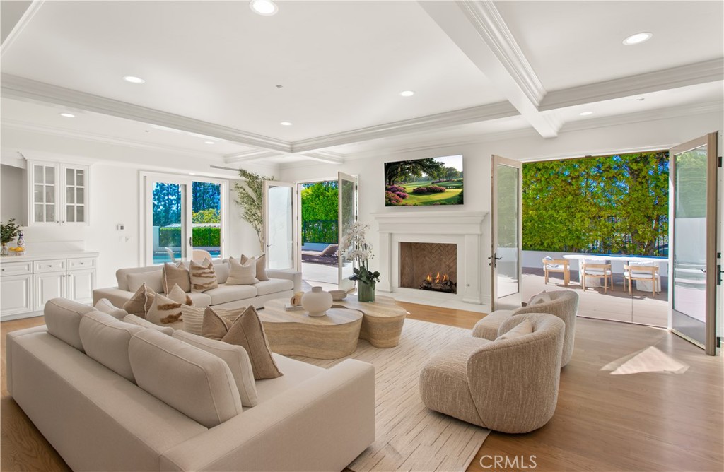 15 Cypress Point Lane