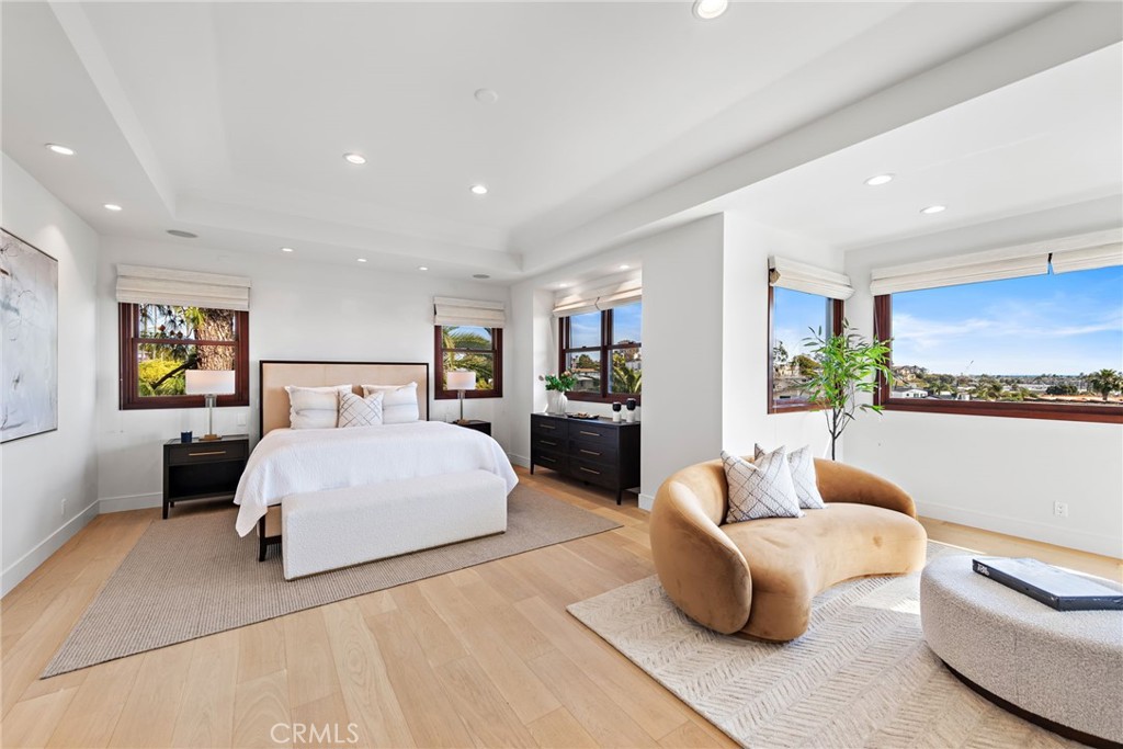2907 Cliff Drive