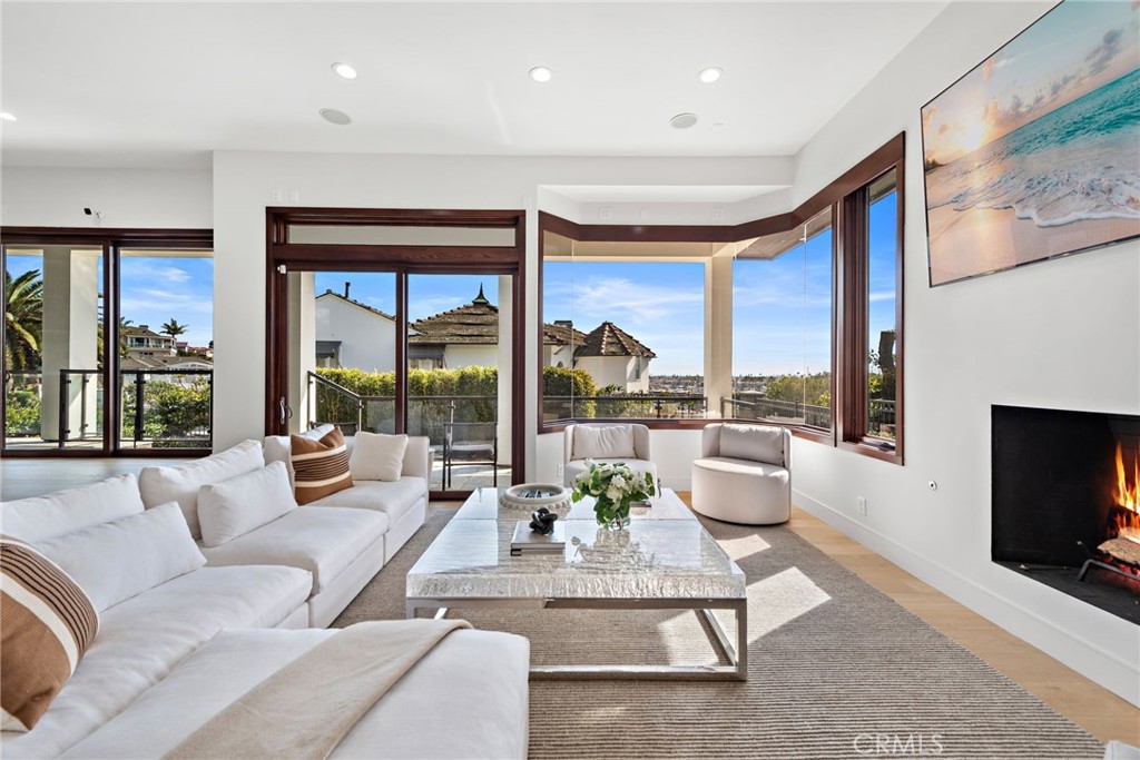 2907 Cliff Drive