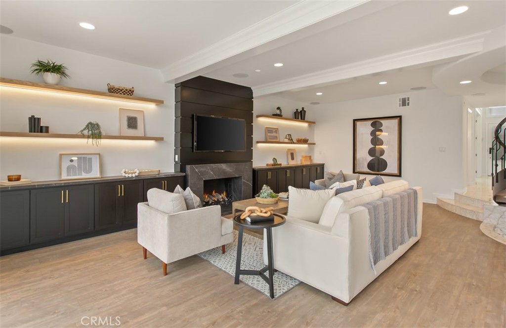 16201 Santa Barbara Lane