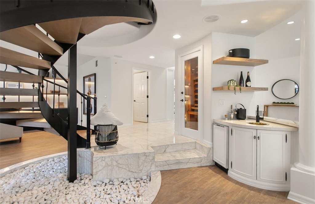 16201 Santa Barbara Lane