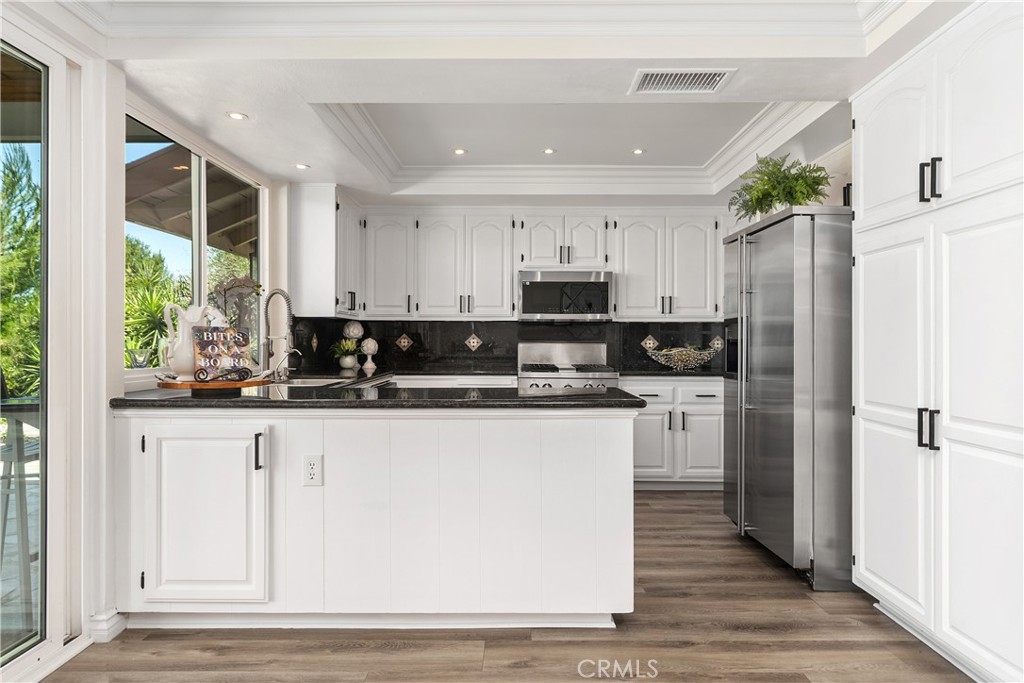 2120 E White Lantern Lane