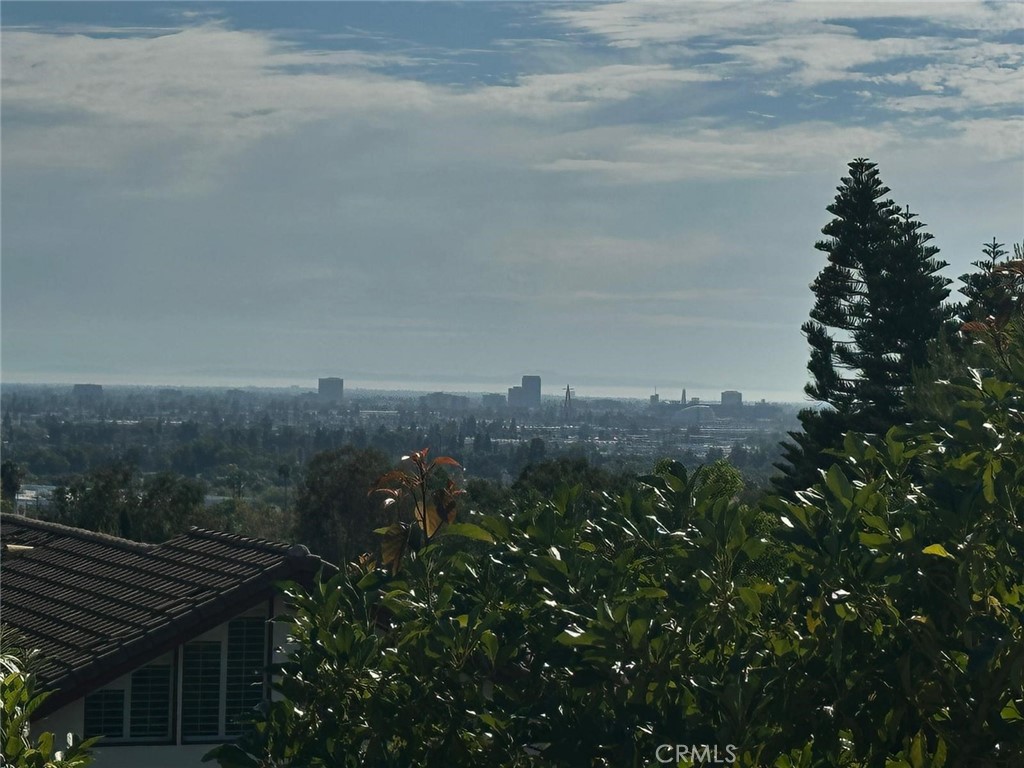 2120 E White Lantern Lane