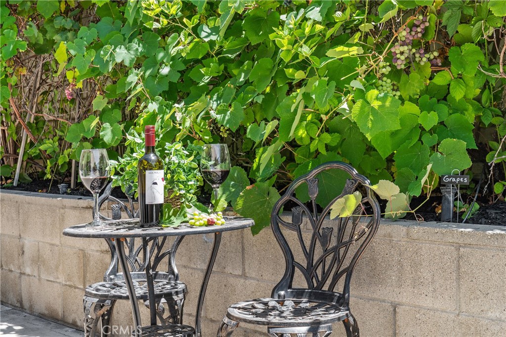 2120 E White Lantern Lane