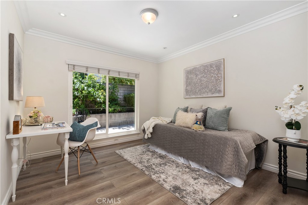 2120 E White Lantern Lane