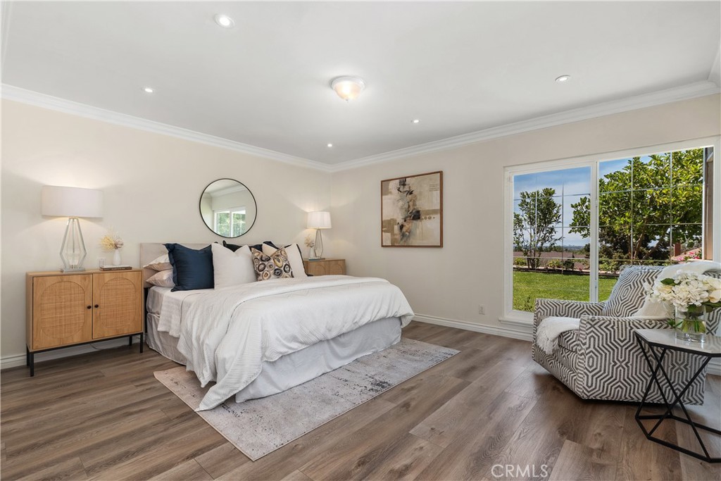 2120 E White Lantern Lane