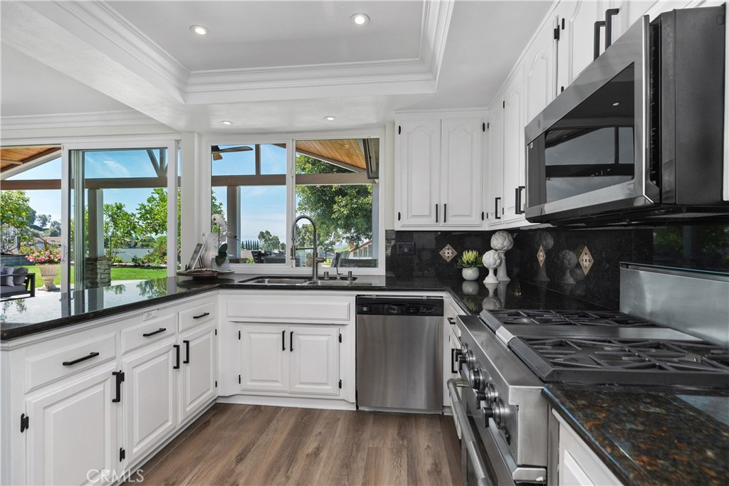 2120 E White Lantern Lane