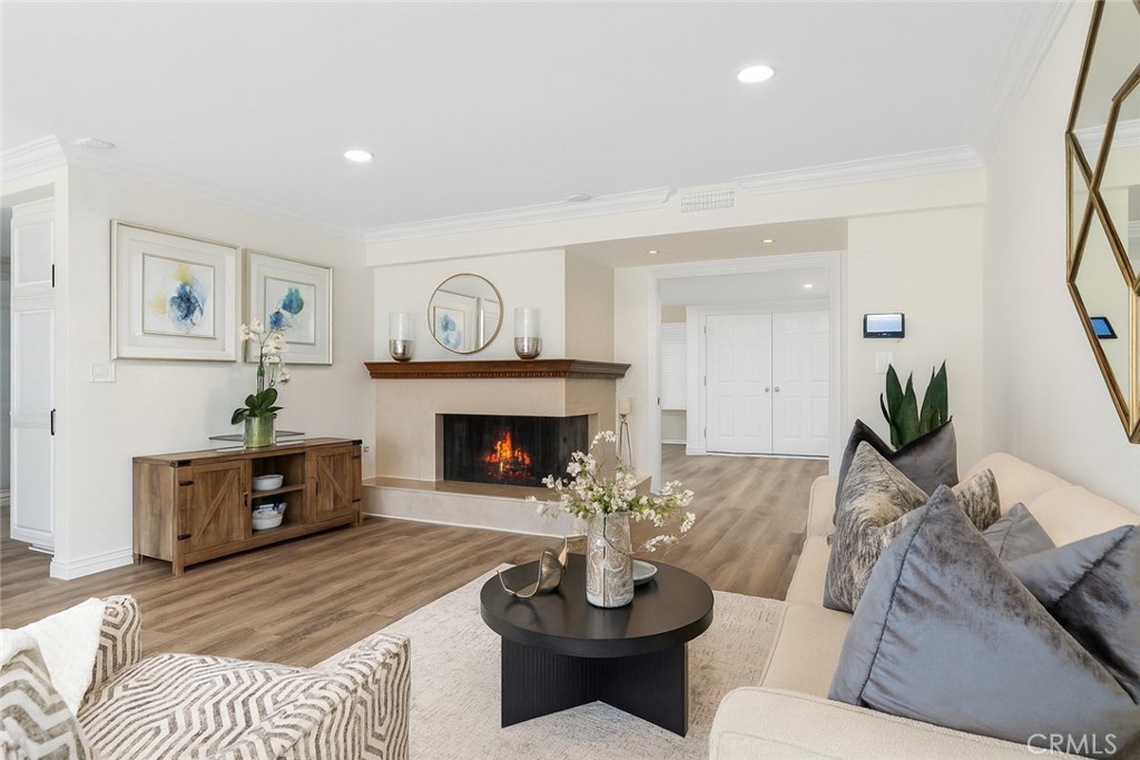 2120 E White Lantern Lane