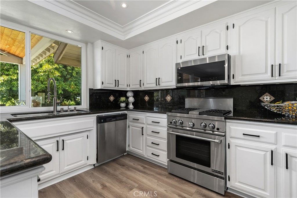 2120 E White Lantern Lane