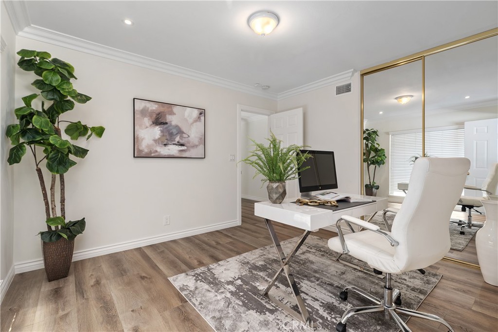 2120 E White Lantern Lane