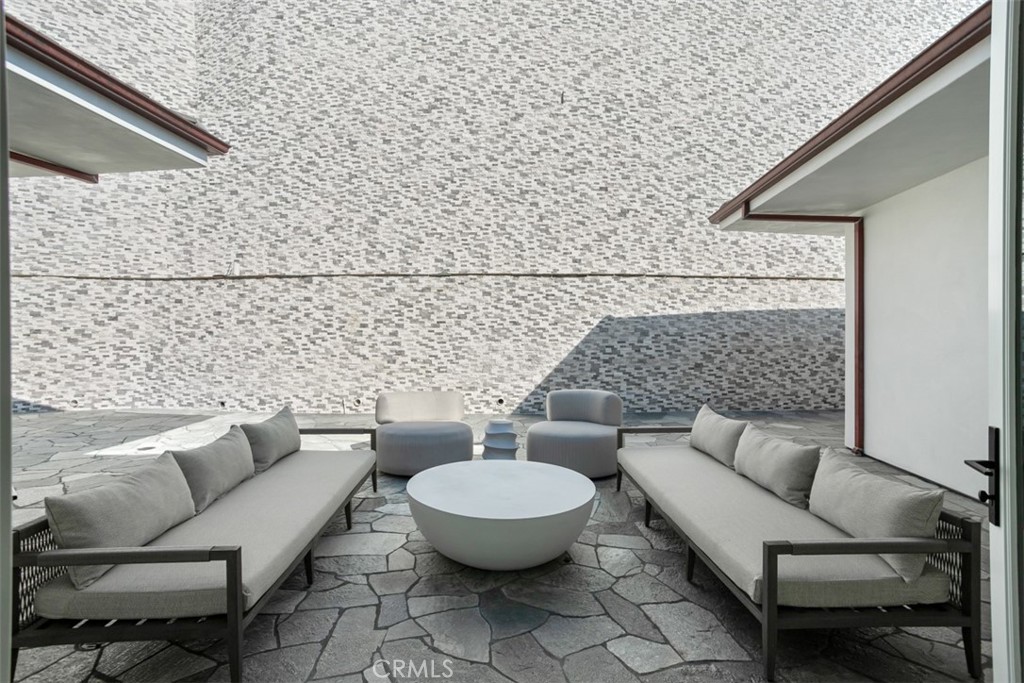 31 N Vista De Catalina