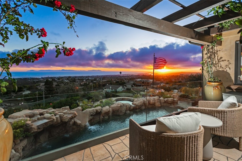 25 San Mateo Way