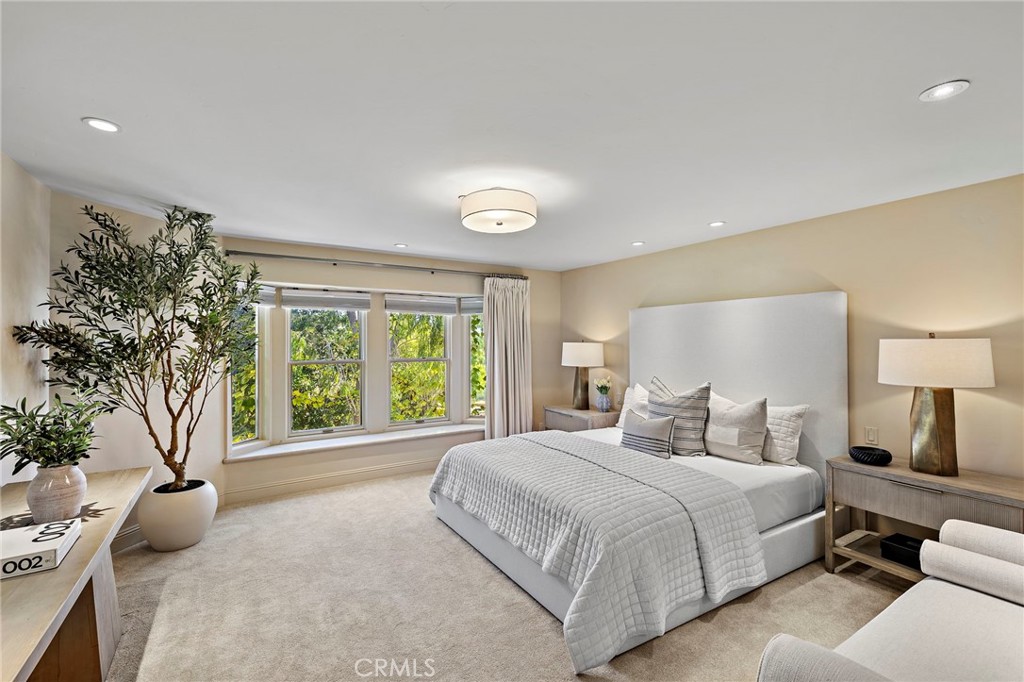 25 San Mateo Way