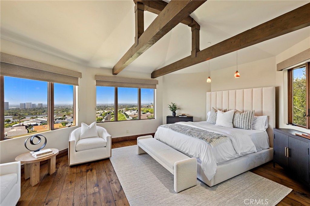 25 San Mateo Way