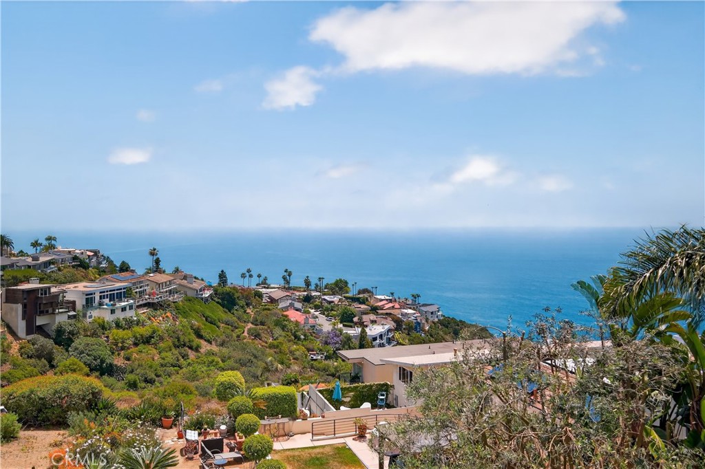 855 Santa Ana Street