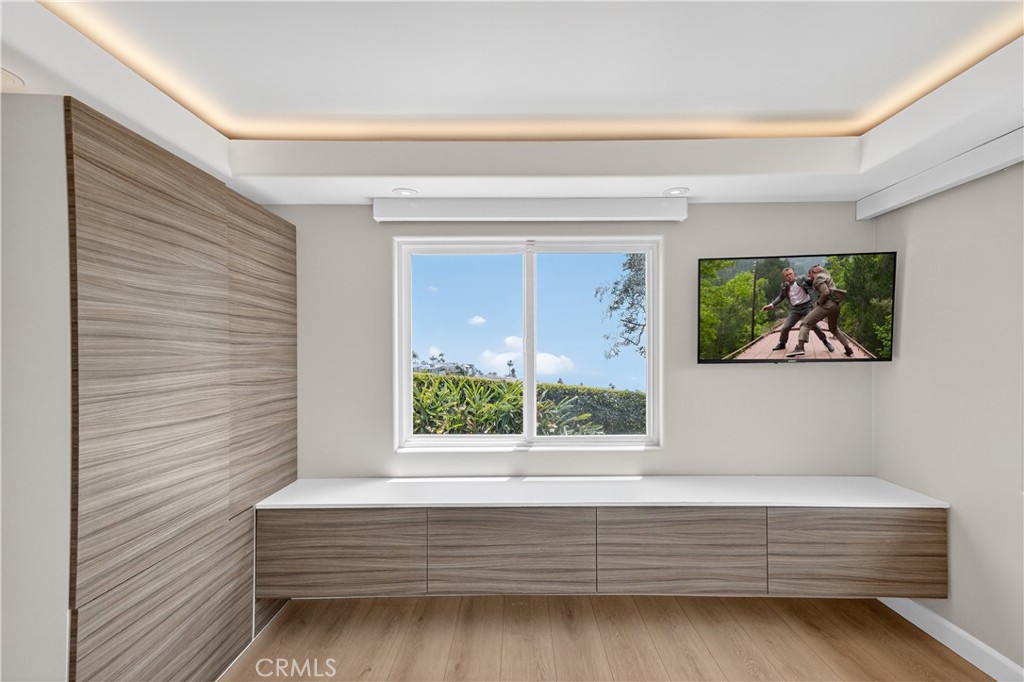 855 Santa Ana Street