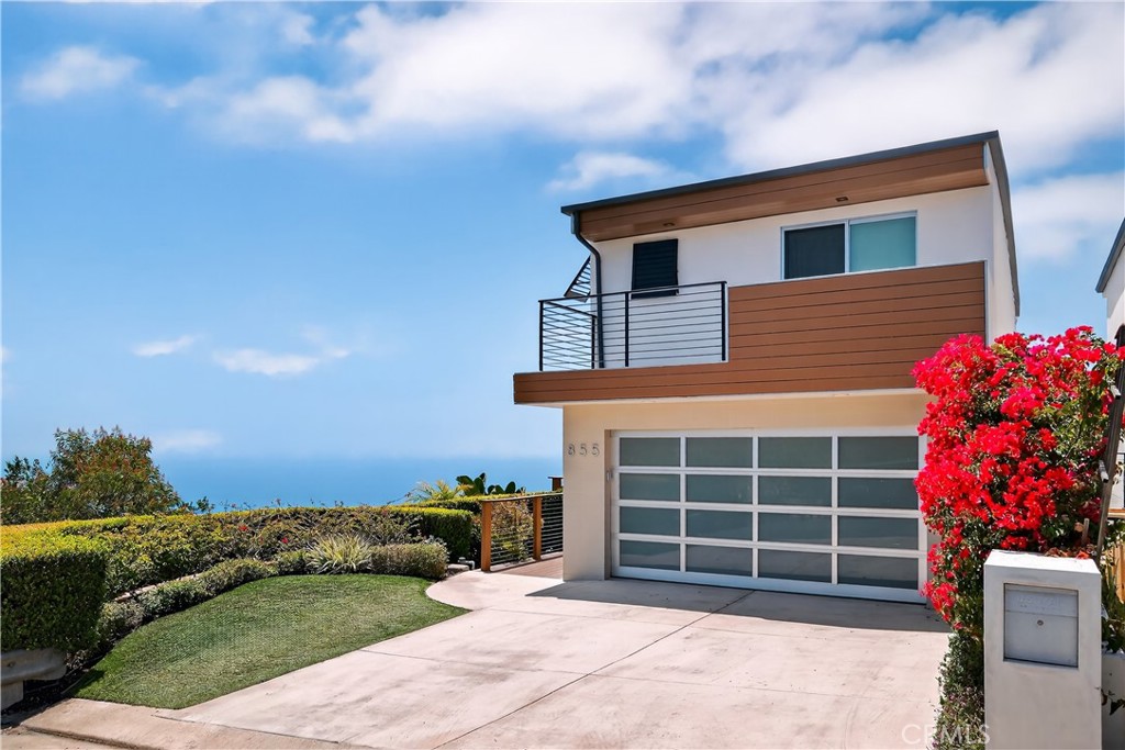 855 Santa Ana Street