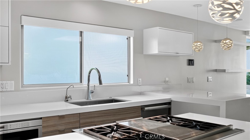 855 Santa Ana Street